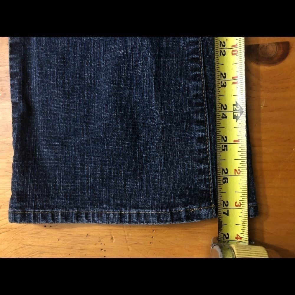 EUC Old Navy Bootcut ultra low waist size 2 short - Picture 4 of 5